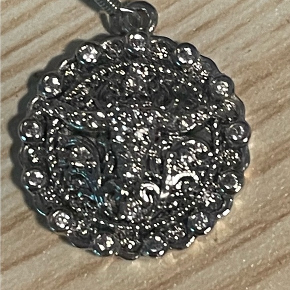 Montana Silversmith’s Rhinestone Steer Dangle Earrings - Picture 3 of 3